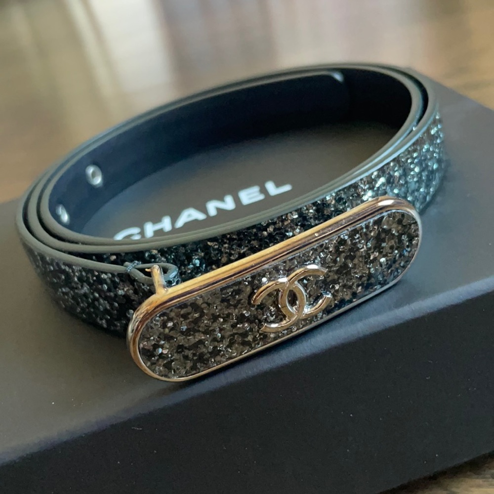 Chanel 17K Charcoal/Silver sparkly belt sz. 80